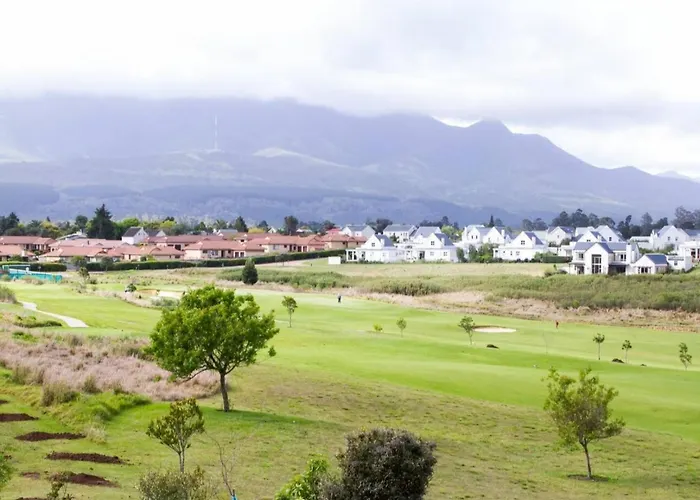 Knights Retreat On Kingswood Golf Estate