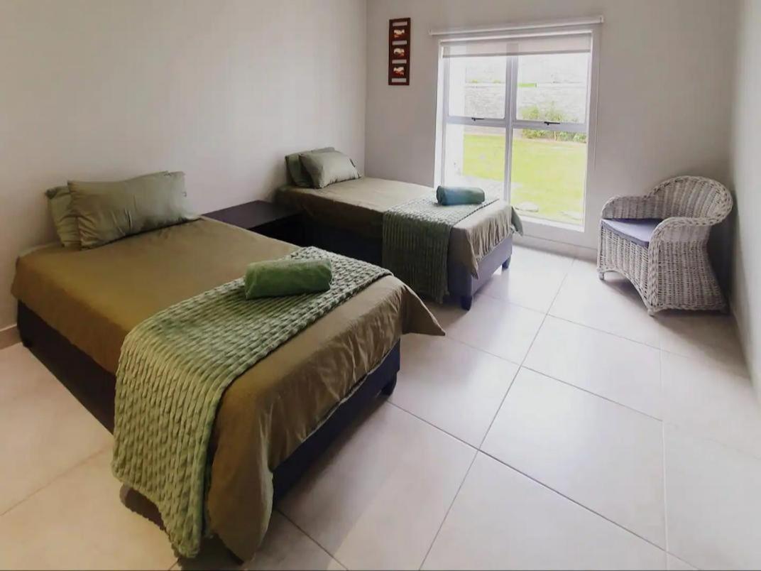 Knights Retreat On Kingswood Golf Estate *
