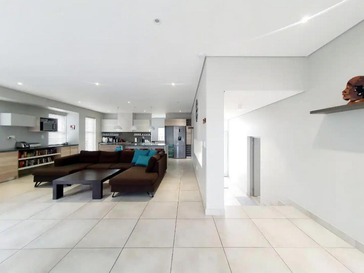 Knights Retreat On Kingswood Golf Estate Holiday home George