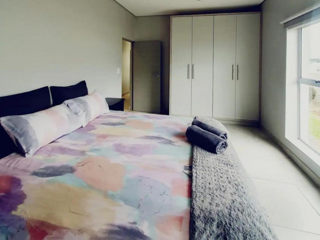 Knights Retreat On Kingswood Golf Estate Holiday home *